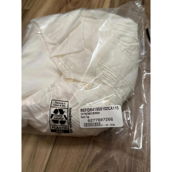 NWT! Reformation Perry Top in White Size Medium - Picture 3 of 4